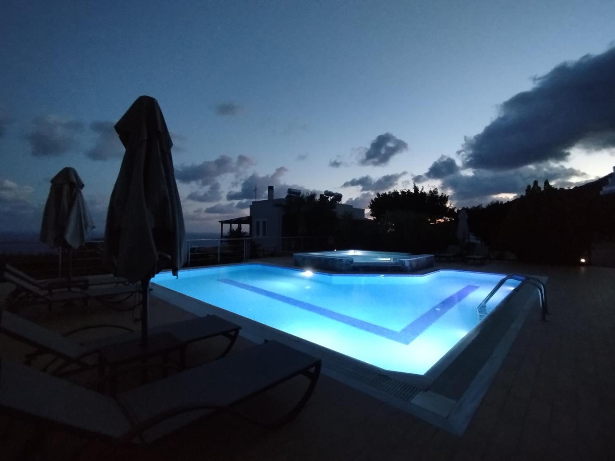 Alexena Apartments อาเยียกาลินี ภายนอก รูปภาพ