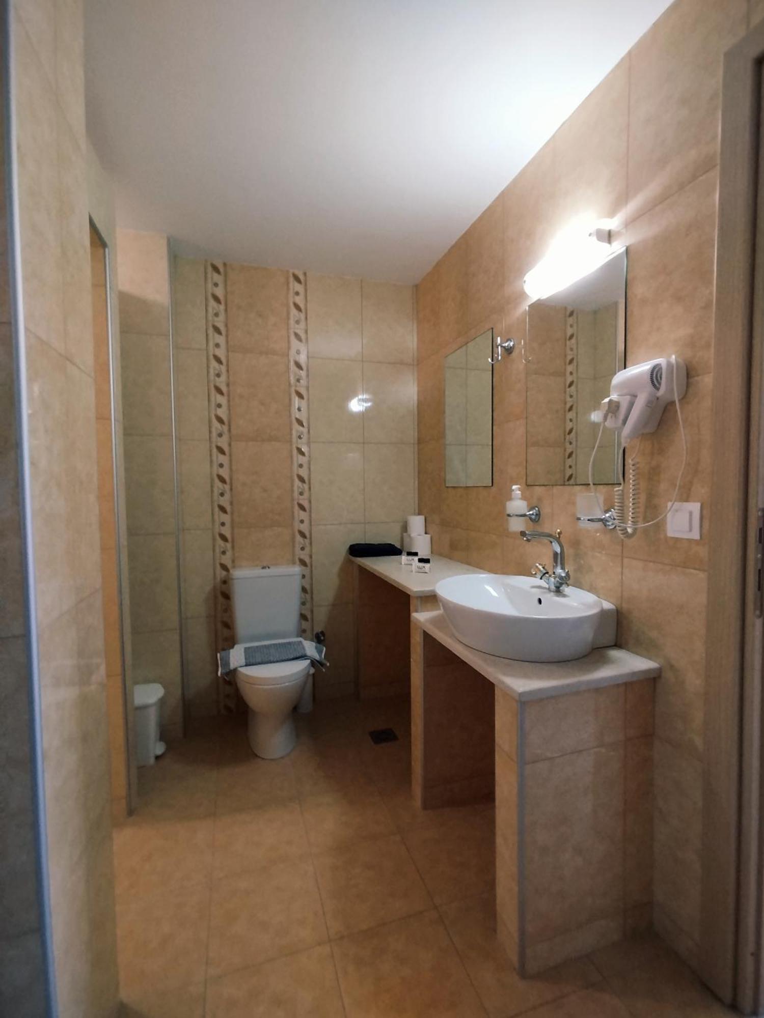 Alexena Apartments อาเยียกาลินี ภายนอก รูปภาพ